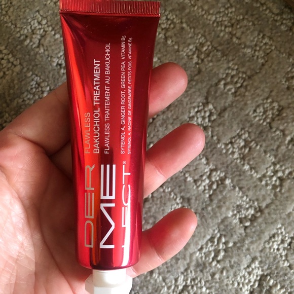 DERMELECT Flawless Bakuchiol Treatment 30ml - Picture 2 of 5